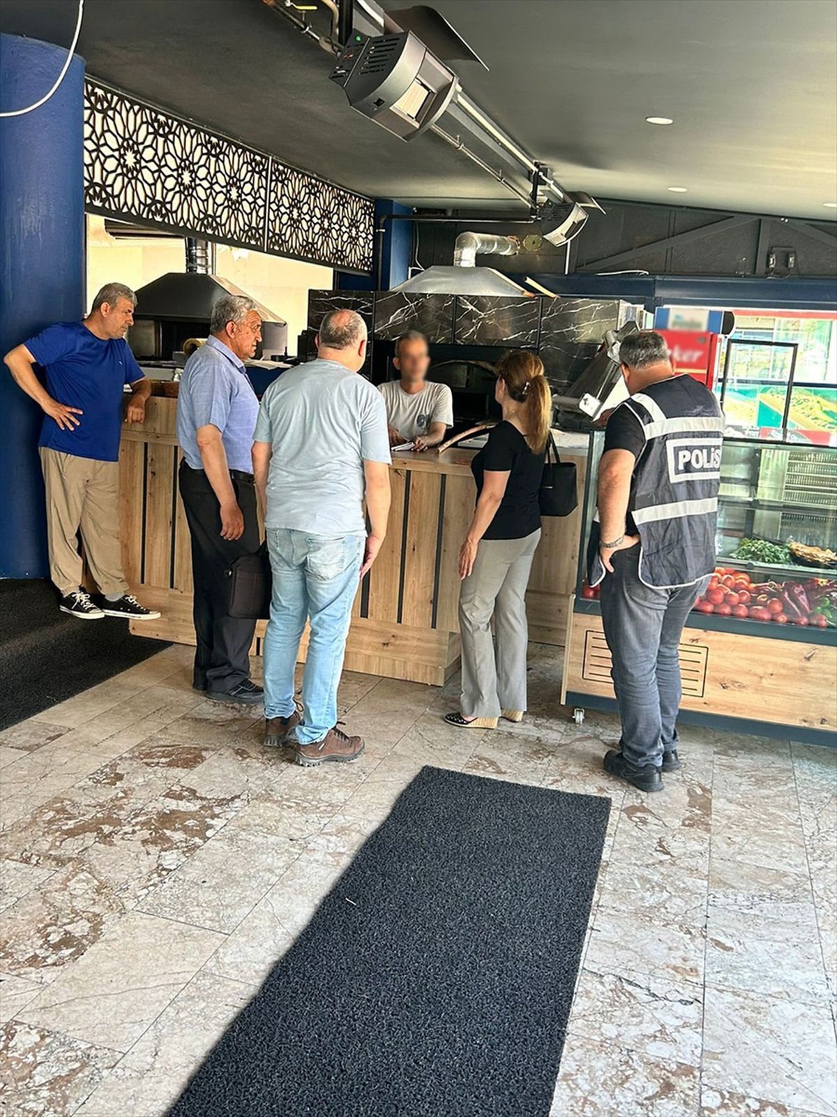 Antalya'da Kafe ve Restoranlarda Sigara Denetimi Yapıldı