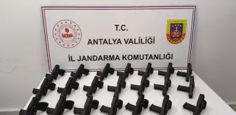 Antalya'da Silah Kaçakçılığı Operasyonu: Zanlı Tutuklandı