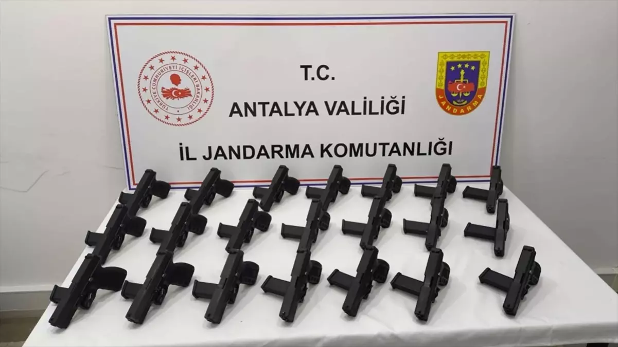 Antalya'da Silah Kaçakçılığı Operasyonu: Zanlı Tutuklandı