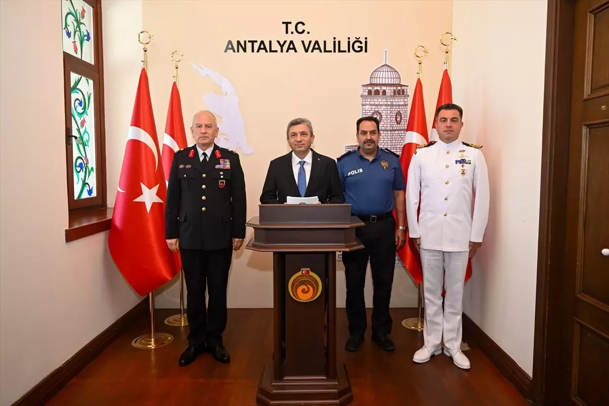 Antalya'da Son Bir Haftada 37 Orman Yangını: 52 Hektar Alan Zarar Gördü