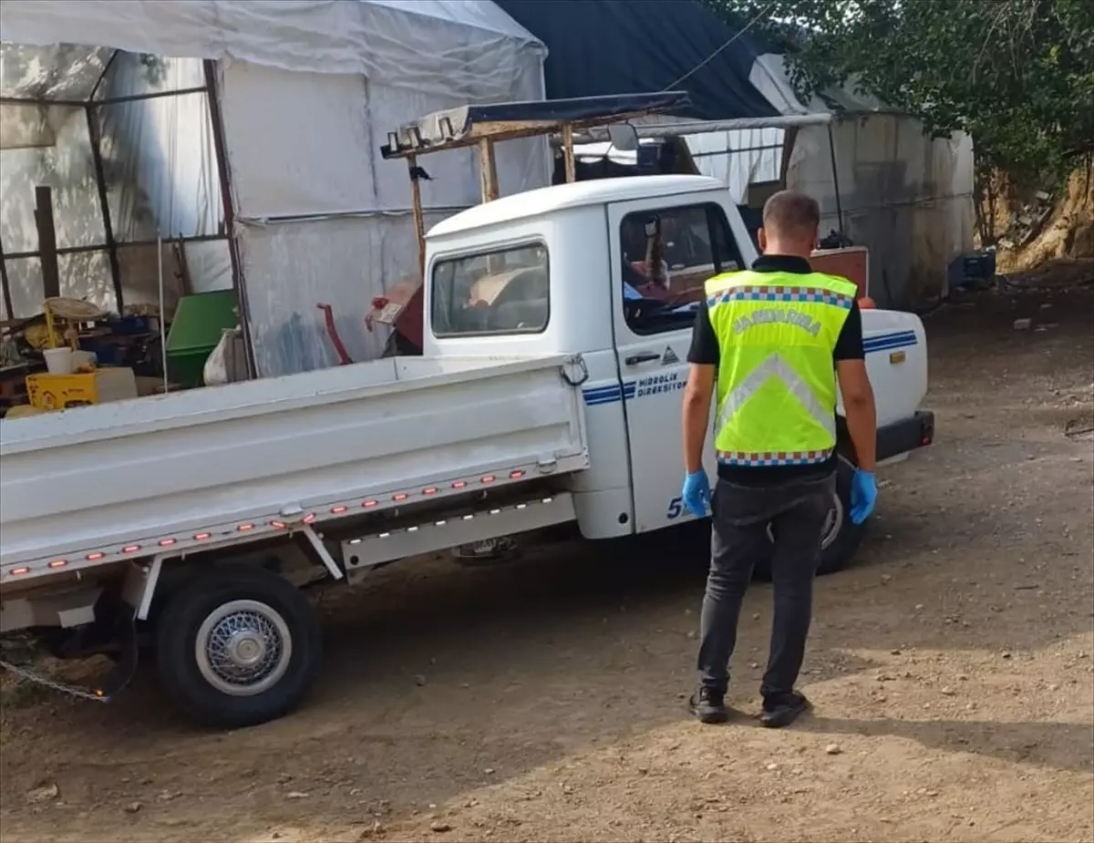 Antalya'da Lastiğini Tamir Ederken Hayatını Kaybeden Adamın Üzücü Olayı