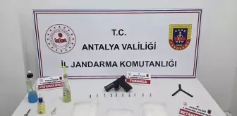 Antalya'da Uyuşturucu Operasyonu: 2 Gözaltı