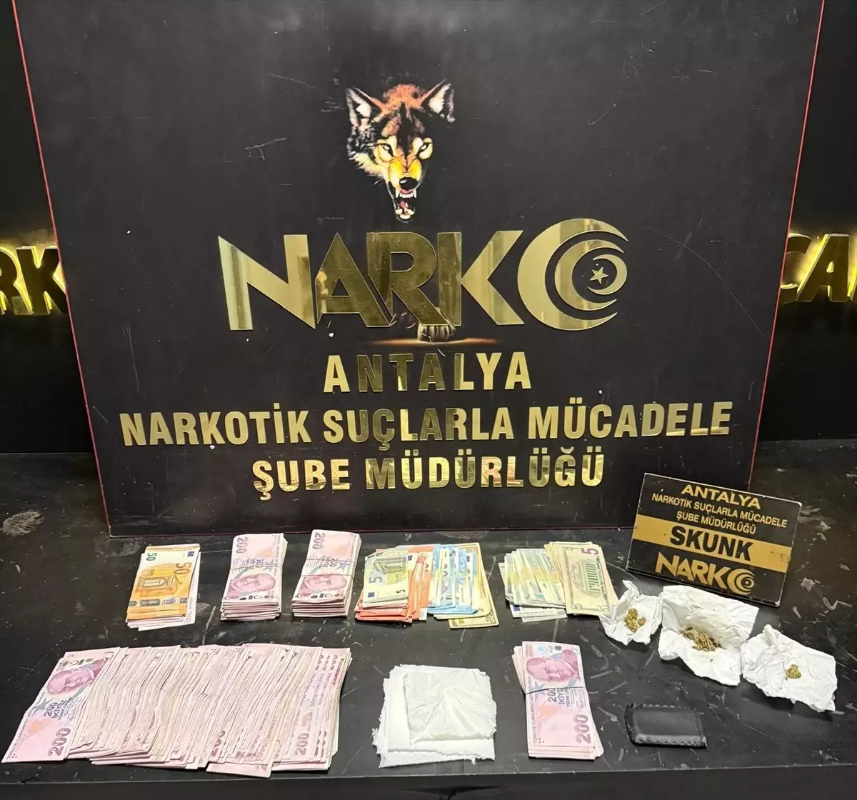 Antalya'da Uyuşturucu Operasyonları: 29 Şüpheli Yakalandı