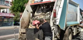 Antalya'da Gıda Denetimi: Son Kullanma Tarihi Geçmiş Et Ürünleri Ele Geçirildi