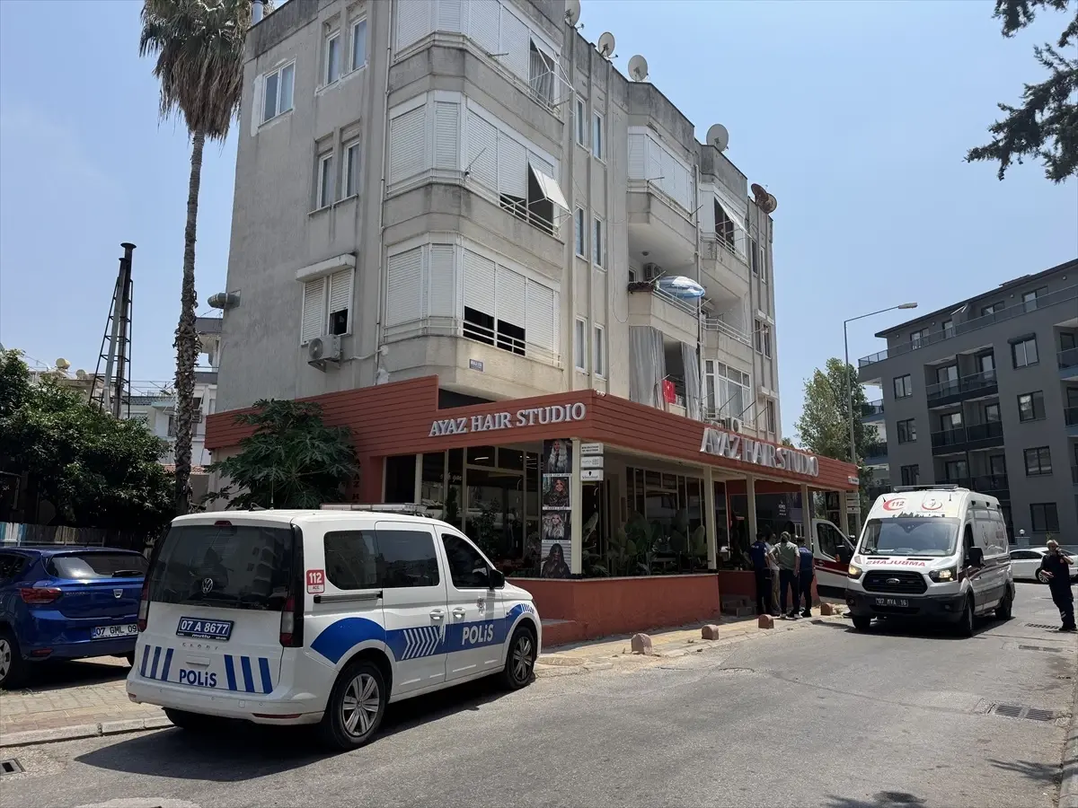 Alanya'da Kanada Uyruklu Adam Evinde Ölü Bulundu