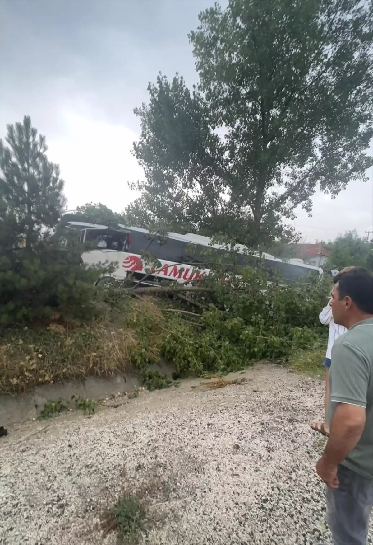 Antalya-Denizli Kara Yolunda Otobüs Kazası: 10 Yaralı
