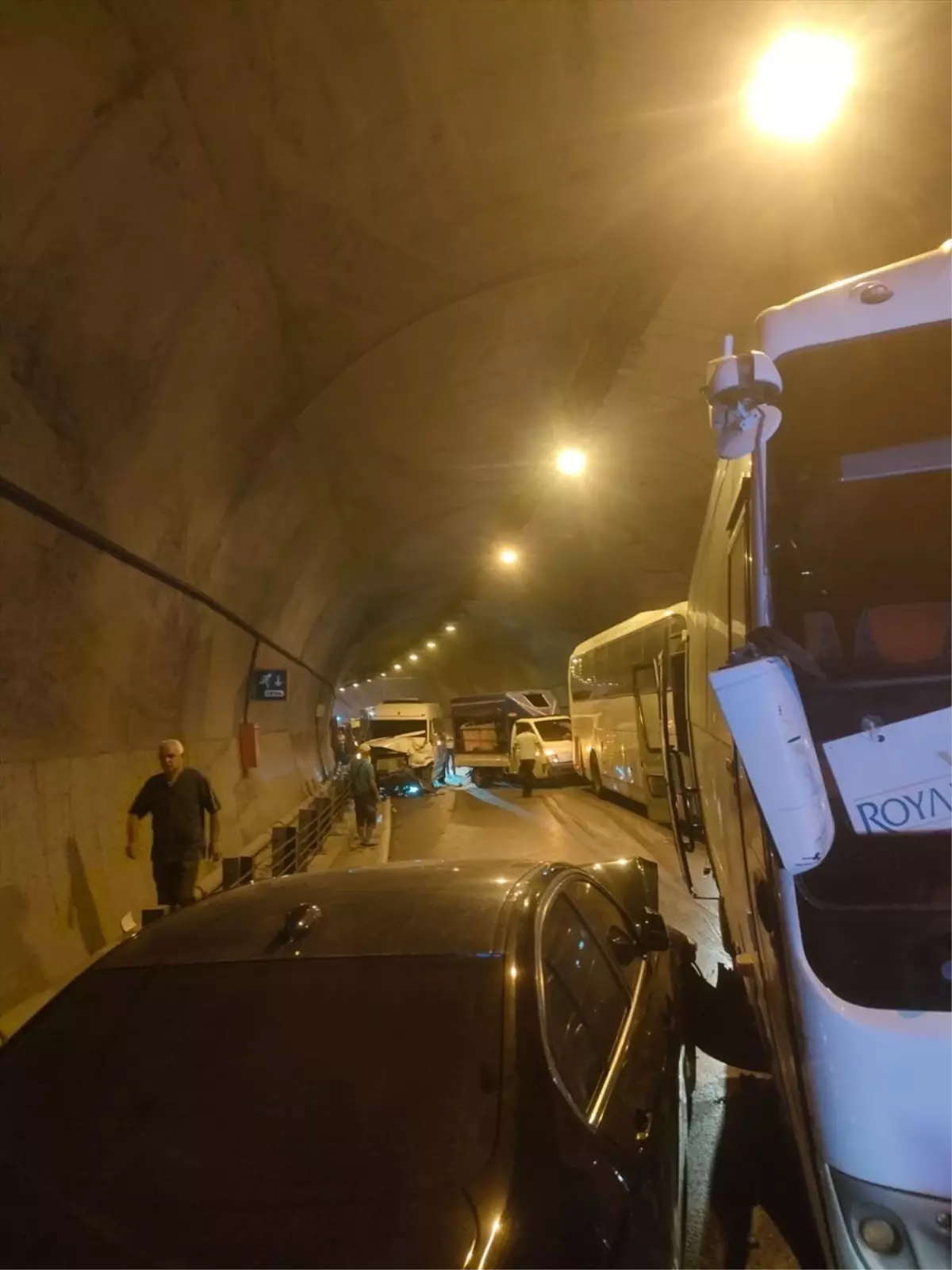 Alanya'da Zincirleme Trafik Kazası: 10 Yaralı