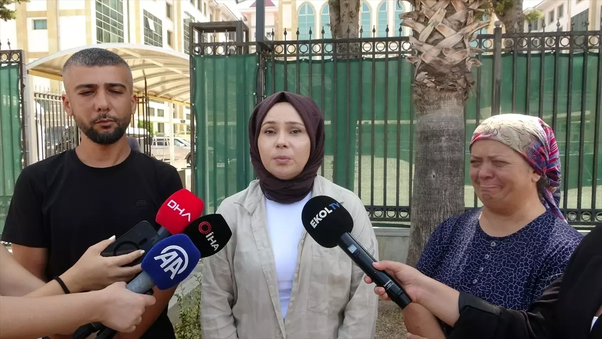 Antalya'daki Trafik Kazasında Sürücünün Tahliyesine Tepki