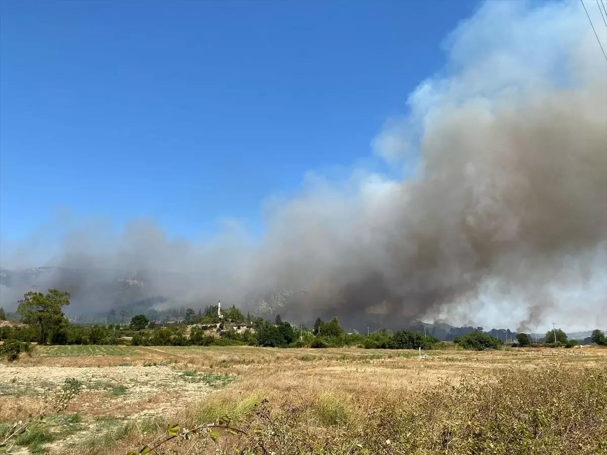 Antalya'da Orman Yangınına Havan ve Karadan Müdahale