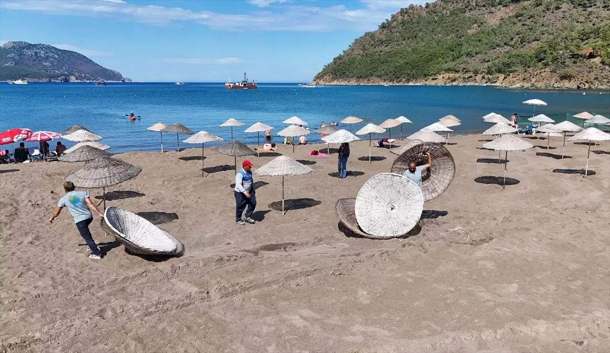 Kumluca'da Turizm Sezonu Öncesi Temizlik ve Bakım Çalışmaları