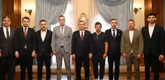 Antalya Valisi Şahin, Antalyaspor'un Yeni Yönetimini Tebrik Etti