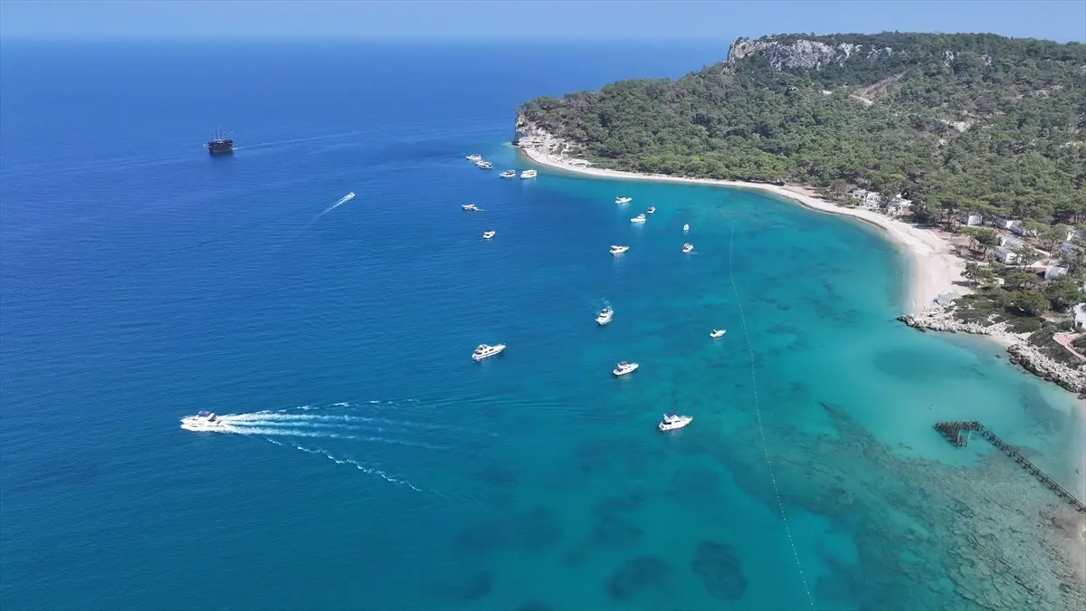 Antalya, 8 Ayda 11.7 Milyon Yabancı Turisti Ağırladı