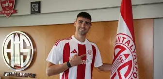 Hesap.com Antalyaspor, Lautaro Giannetti ile Anlaştı