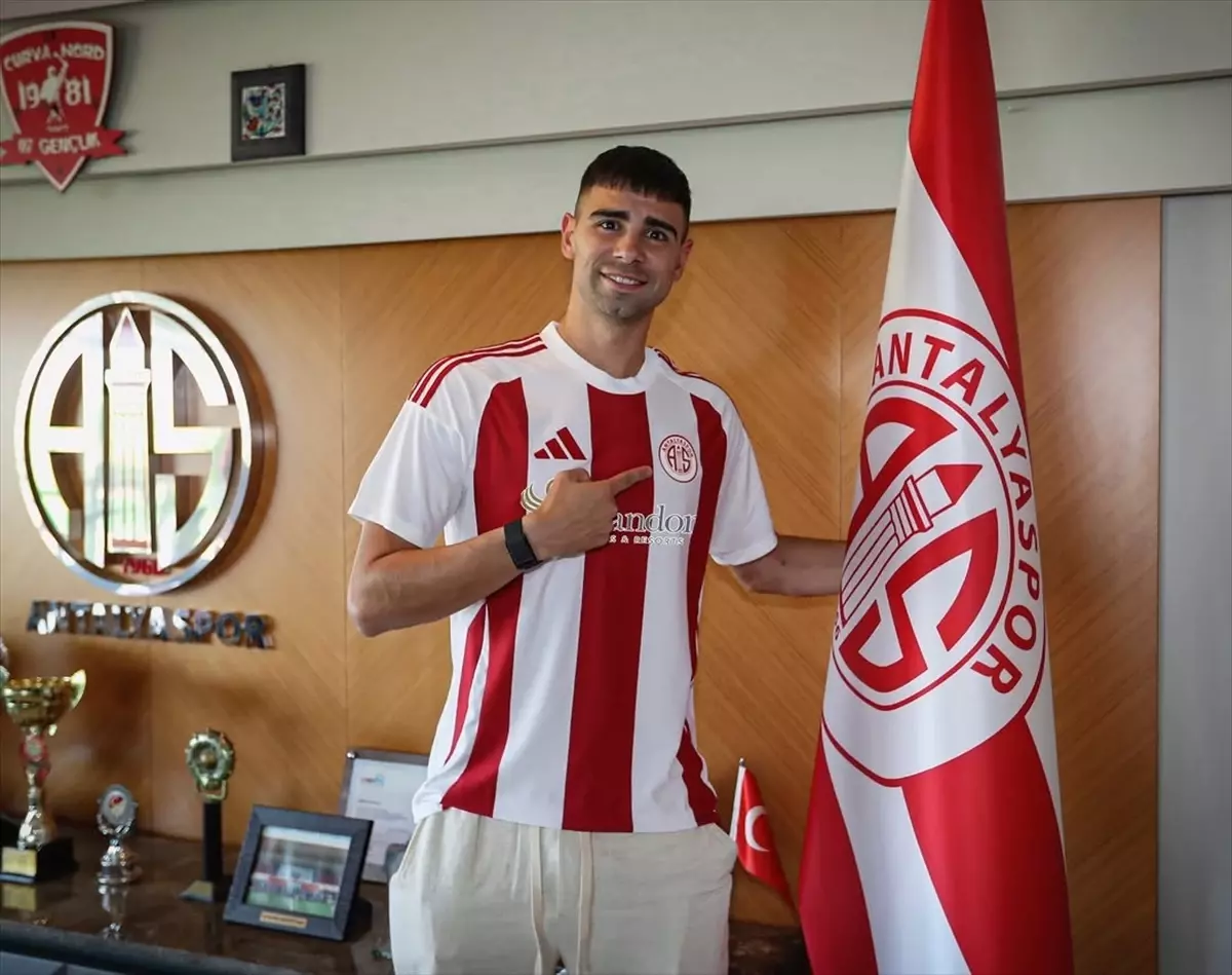 Hesap.com Antalyaspor, Lautaro Giannetti ile Anlaştı