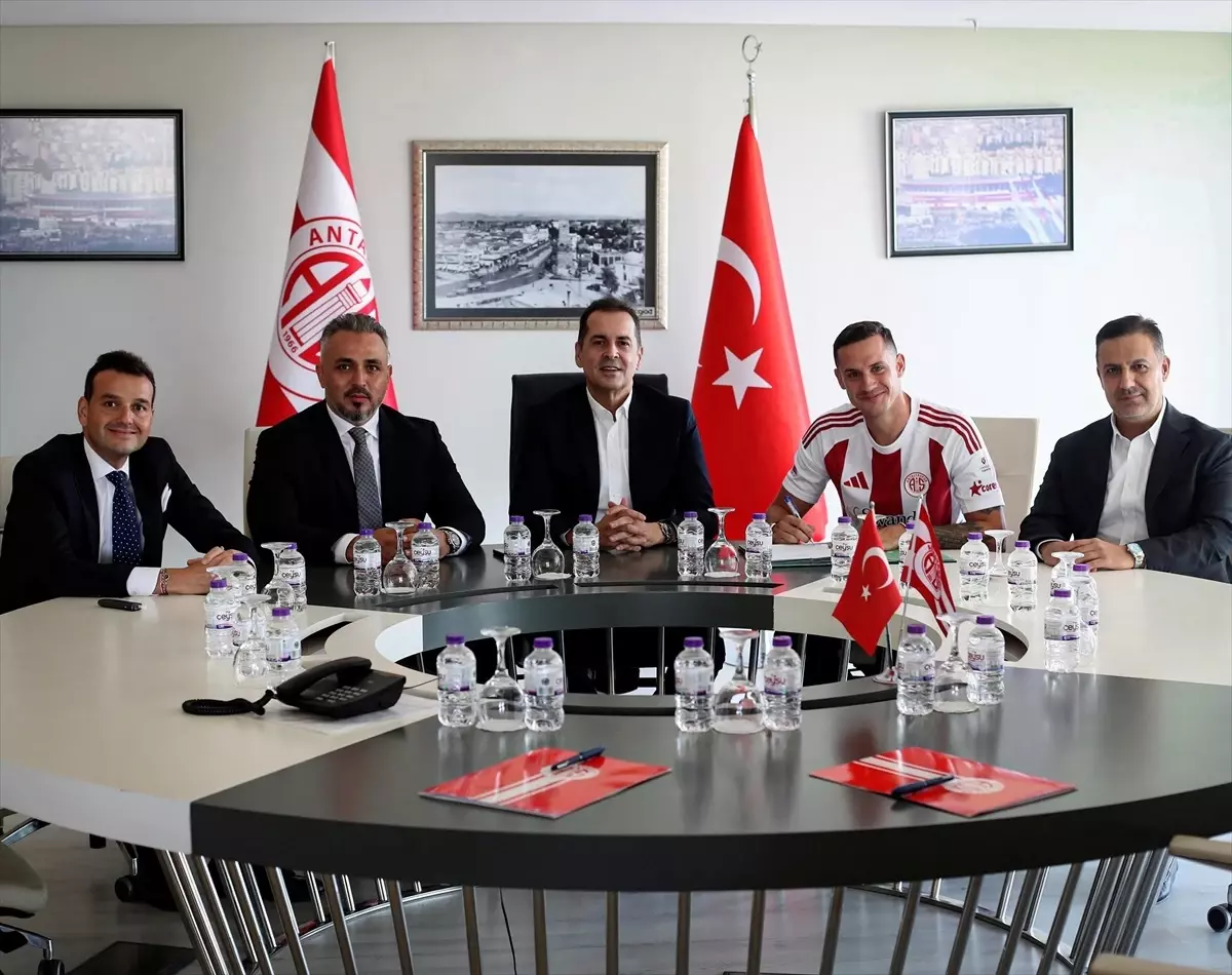 Antalyaspor, Dario Saric ile Sözleşme İmzaladı