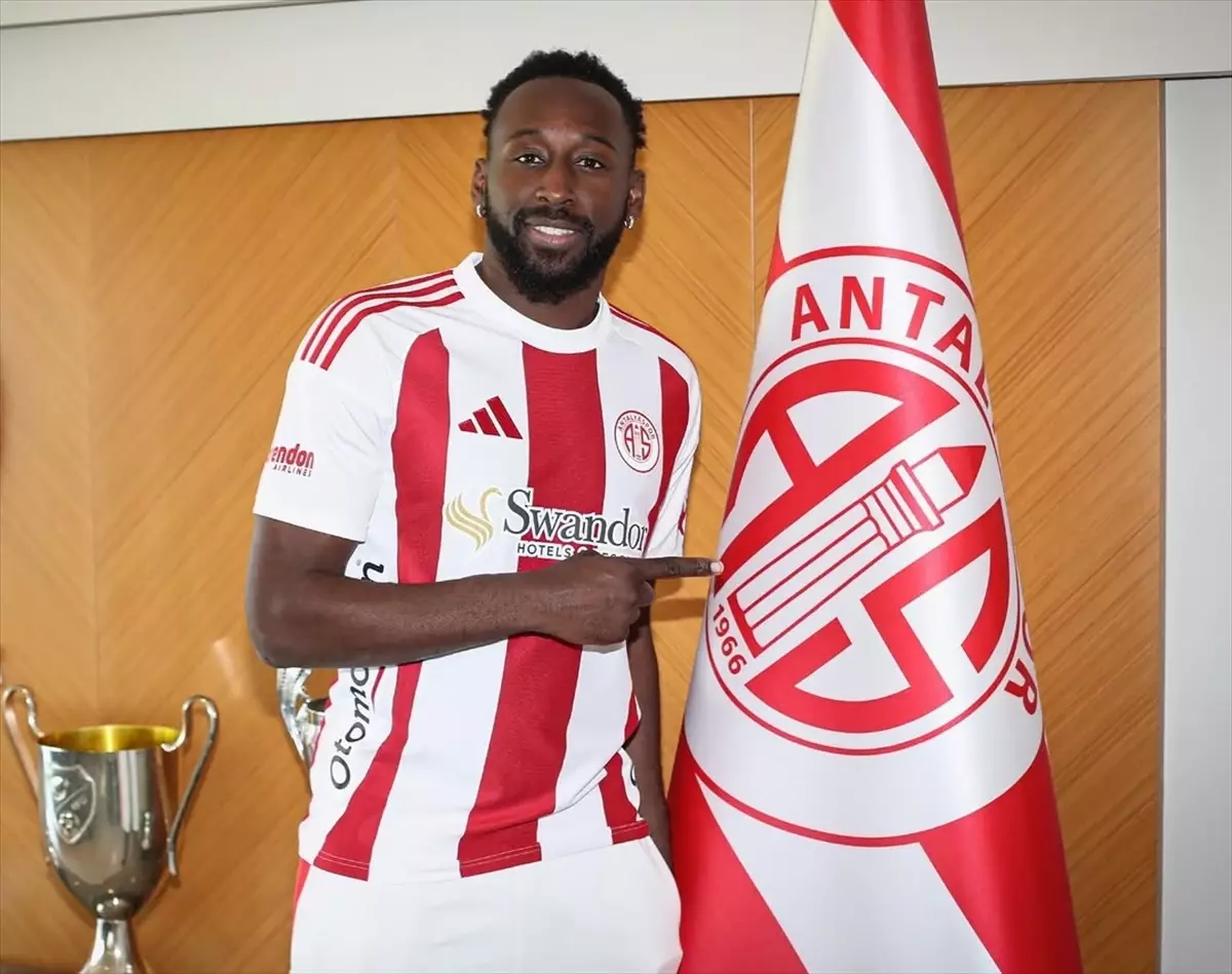 Antalyaspor, Fildişi Sahilli Yıldızı Yohan Boli'yi Transfer Etti