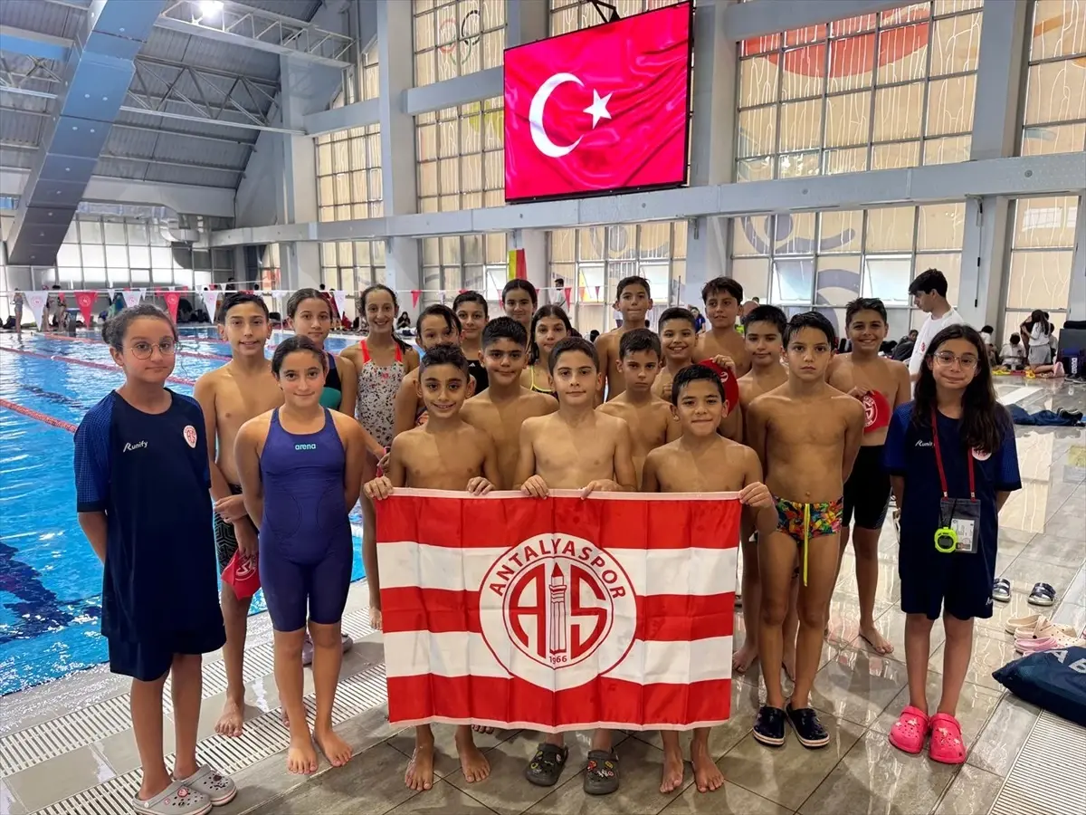 Antalyaspor Yüzme Takımı, Final Etabına Yükseldi