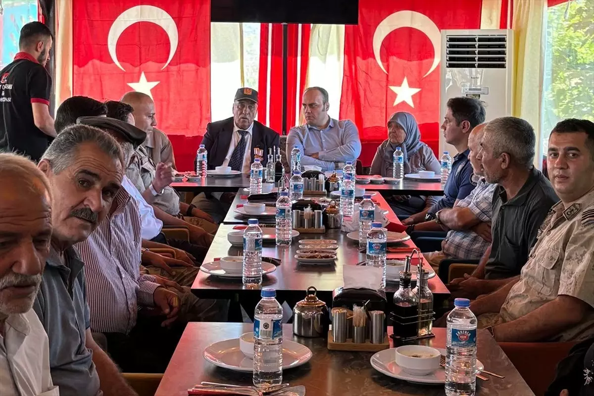 Araban'da Gaziler Günü dolayısıyla yemek verildi