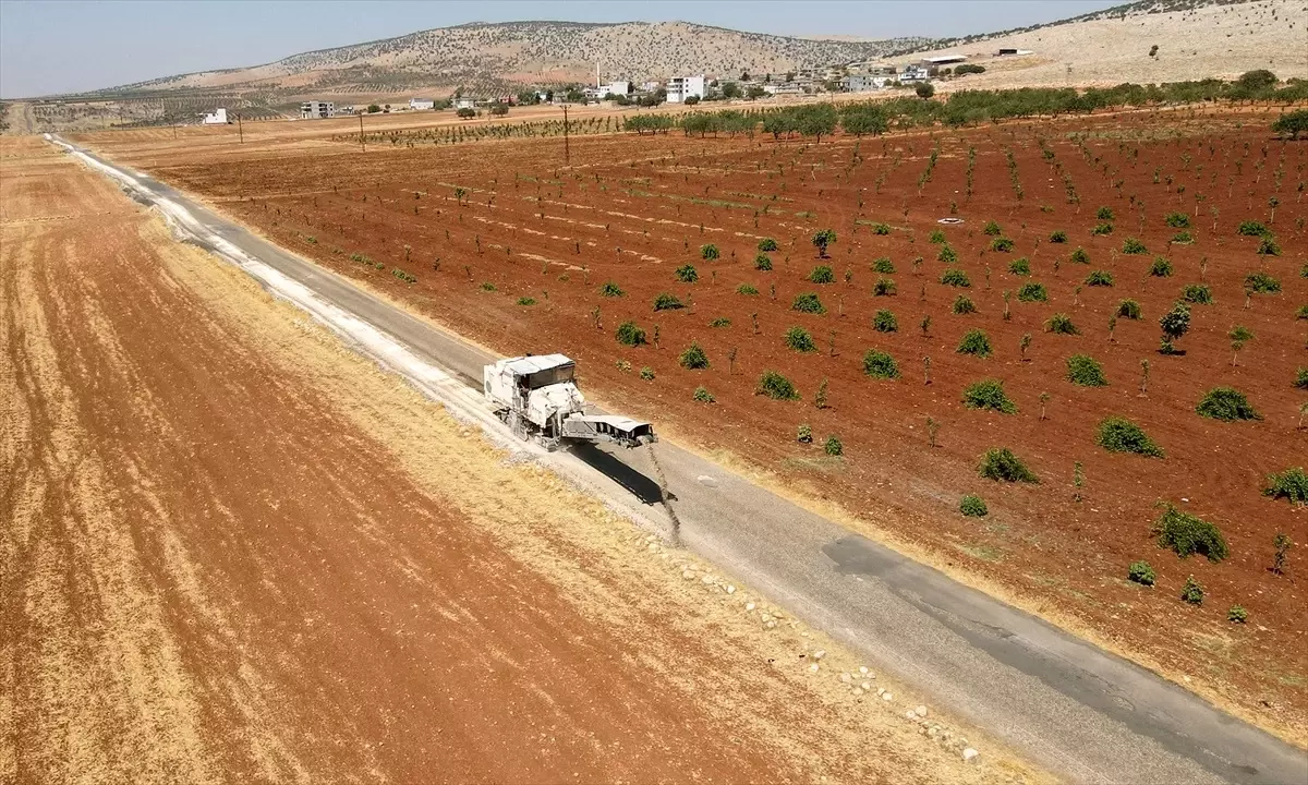 Gaziantep'te Kırsal Mahalle Yollarında Yenileme Çalışmaları Başladı