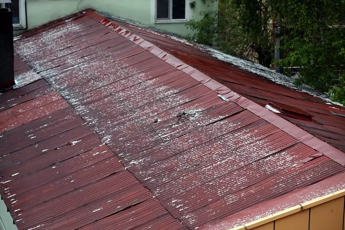 Ardahan'da Dolu ve Sağanak Yağış Etkili Oldu