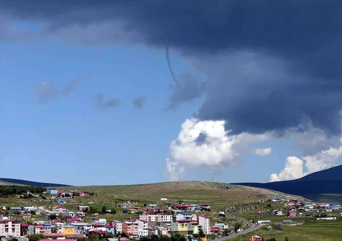 Ardahan'da hortum oluştu