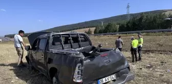 Ardahan'da Kamyonet Devrildi: 3 Yaralı
