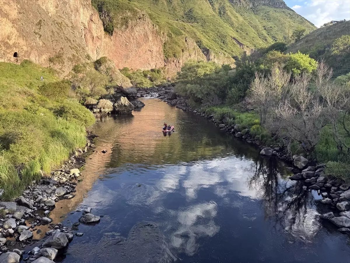 Ardahan'da Kura Nehri'nde Boğulma Olayı: İki Kişi Hayatını Kaybetti