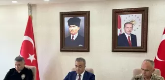 Ardahan Valisi Şap Hastalığı ile Mücadelede Aşıya Dikkat Çekti