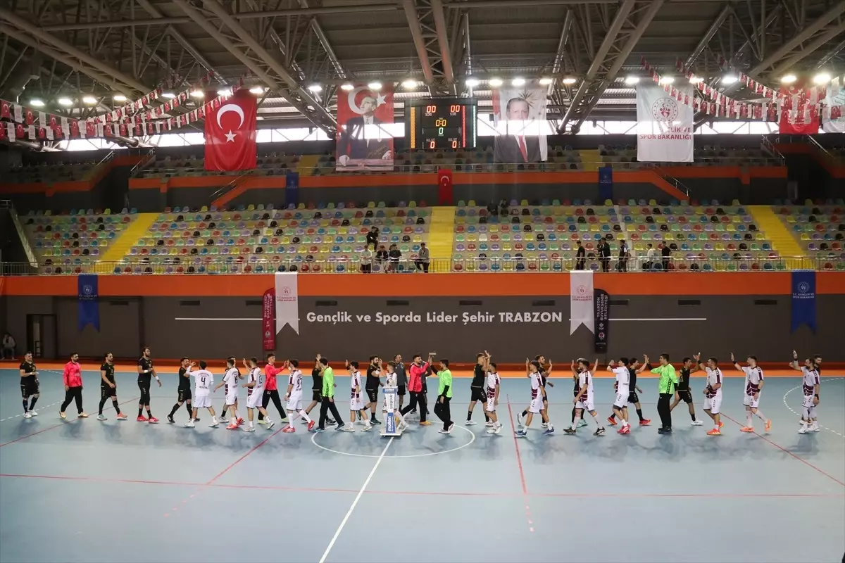 Trabzon Büyükşehir Belediyespor, Güneysuspor'u 34-32 Yenerek Üçüncü Haftada Galip Geldi