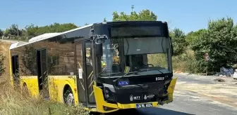İstanbul'da İETT Otobüsüyle Çarpışan Otomobilin Sürücüsü Hayatını Kaybetti