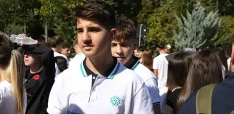 Arnavutluk'ta Türkiye Maarif Vakfı'nın 'Okula Dönüş' Maratonu Düzenlendi