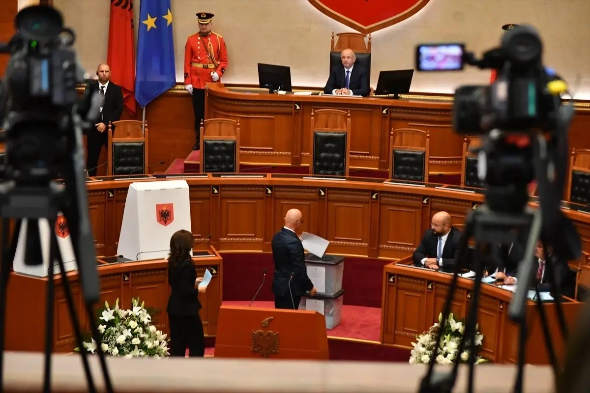 Niko Peleshi, Arnavutluk'un Yeni Meclis Başkanı Seçildi