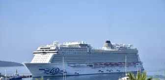 Bodrum'a Aroya Kruvaziyeri İle 2.683 Yolcu Geldi