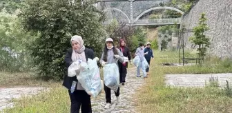 Artvin'de Çevre Haftası Çöp Toplama Etkinliği Düzenlendi