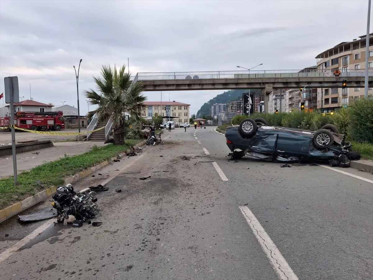 Artvin Hopa'da Trafik Kazası: İki Ölü