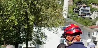 Artvin'de ulaşım sağlanamayan köydeki hasta helikopterle Rize'ye gönderildi