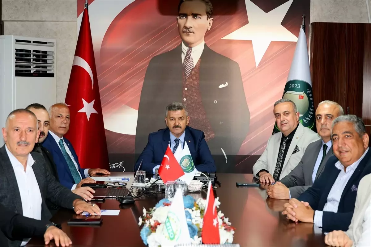 Artvin'de Ticaret Borsası ve Sanayi Potansiyeli Değerlendirildi