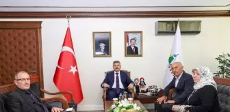 Artvin Valisi Ergün şehit ailesi ile bir araya geldi