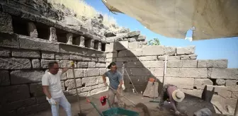Assos Antik Kenti'nde 3.500 Yıllık Stoa Kazıları Başladı