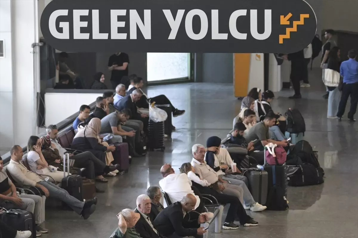 Kurban Bayramı İçin AŞTİ'de Yoğunluk ve Ek Seferler