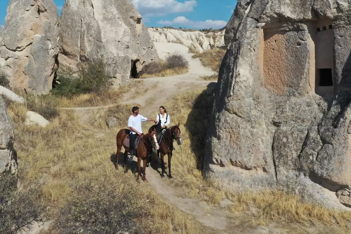 Kapadokya'da At Çiftliği İşleten Semra ve Ömer Çifti, Turizme Katkıda Bulunuyor