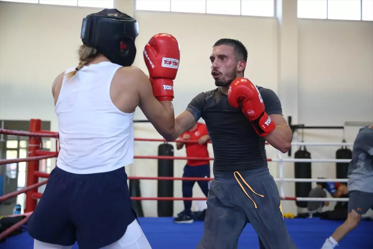 Samet Gümüş, 2025 Dünya Boks Şampiyonası'nda Altın Madalya Hedefliyor