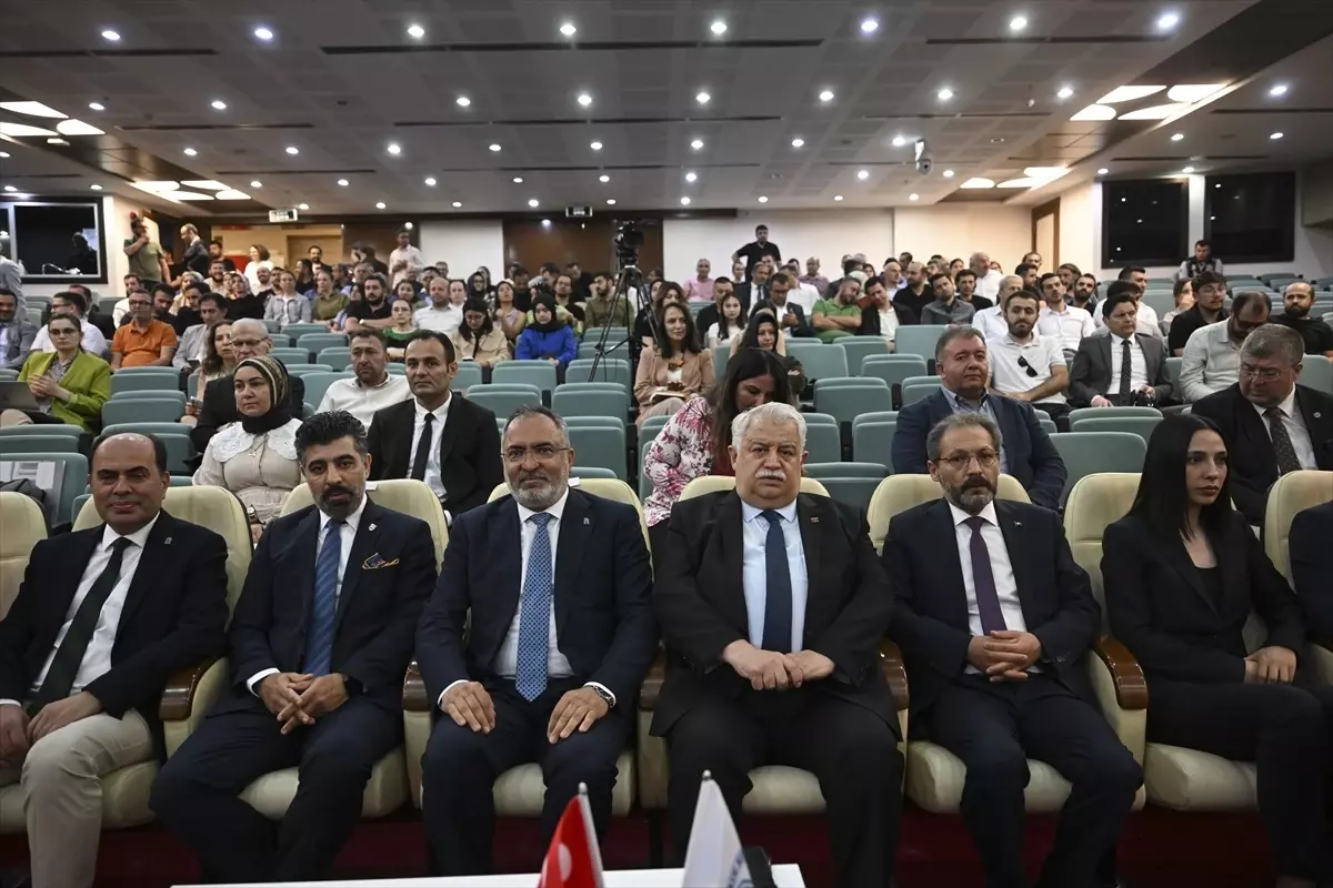 AYBÜ'de Yapay Zeka ile İletişim Üzerine Panel Düzenlendi