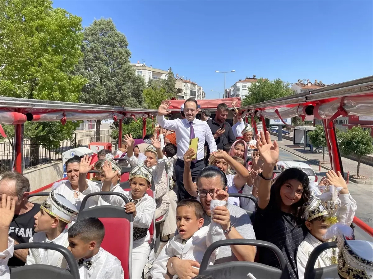 Aydın'da 52 Çocuk İçin Sünnet Töreni Düzenlendi