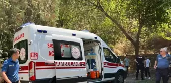 16 Yaşındaki Çocuk Bıçakla Yaralandı, İki Kişi Gözaltında