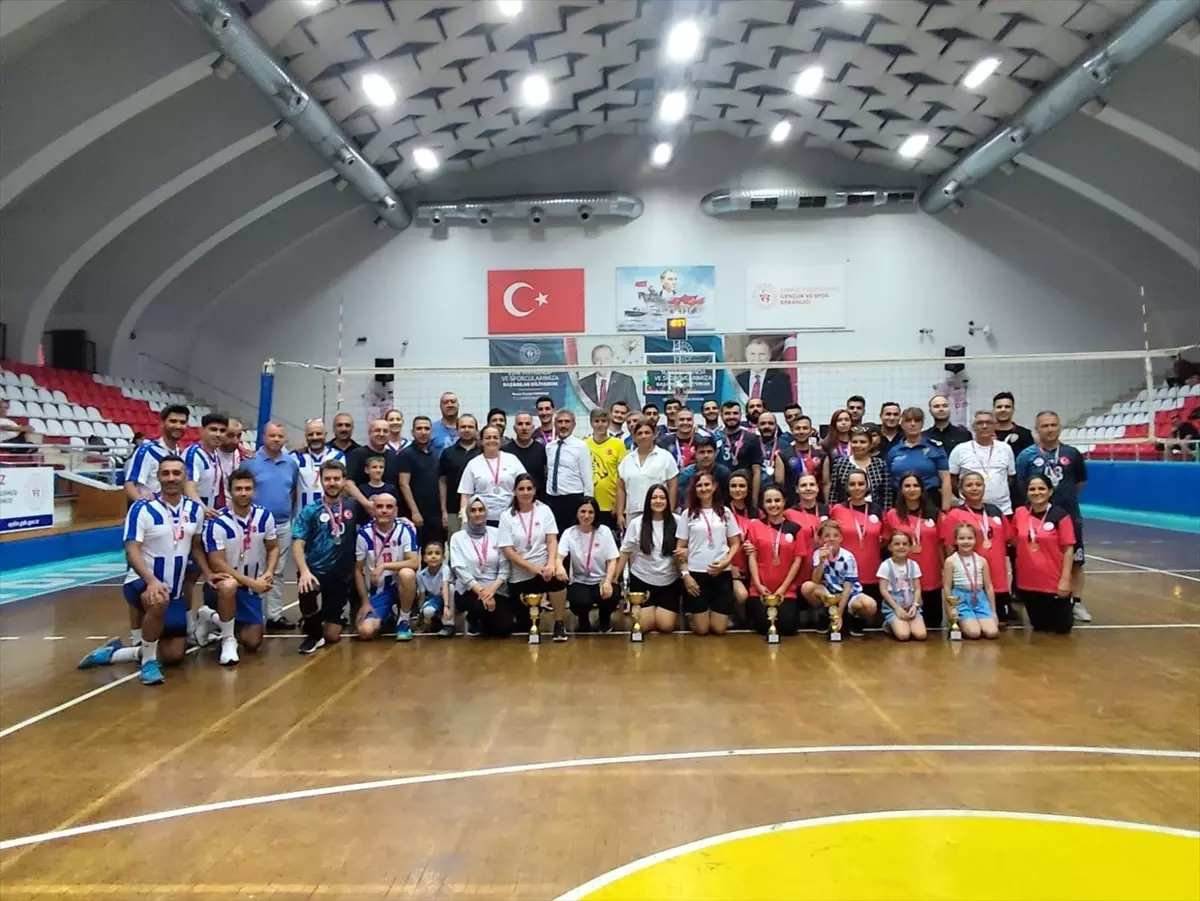 15 Temmuz Etkinlikleri Kapsamında Voleybol Turnuvası Sona Erdi