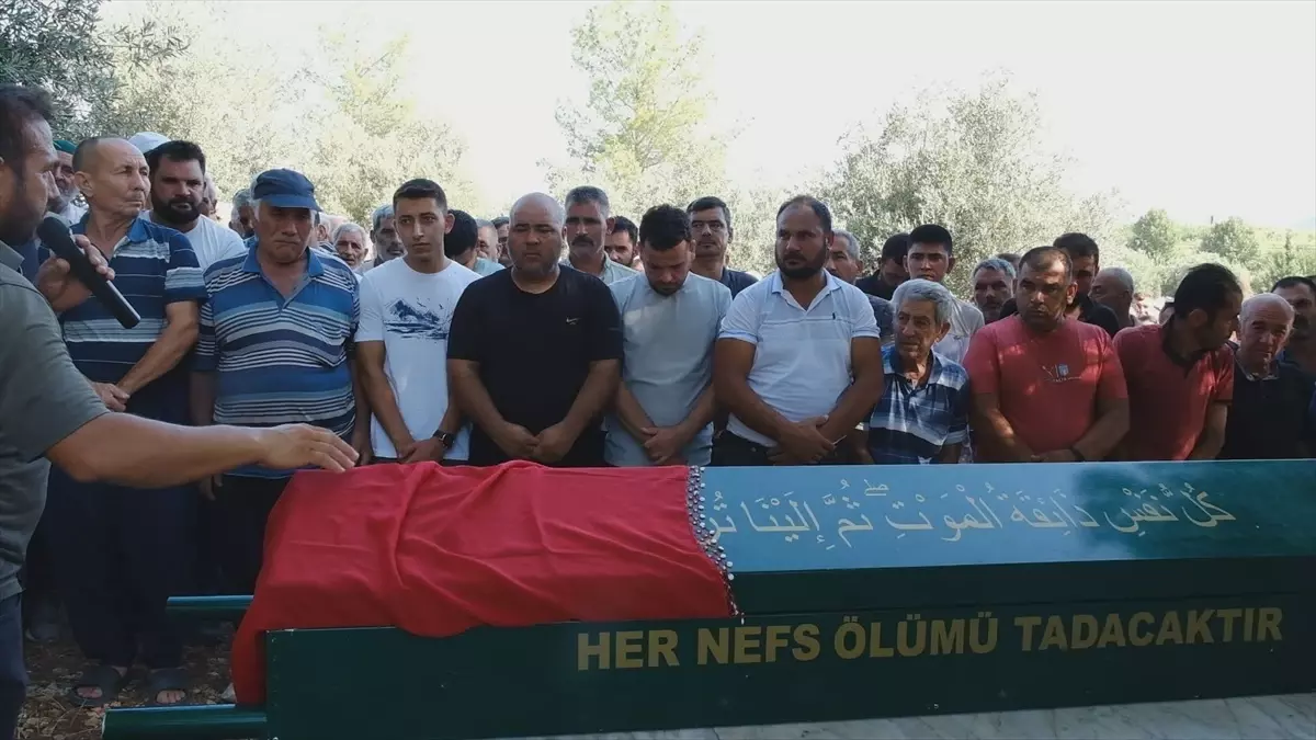 Aydın'da Vurulmuş Halde Bulunan Üniversite Öğrencisi Teslime Hanedan Toprağa Verildi