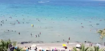 Aydın'da Sıcak Havada Sahillerde Yoğunluk, Kent Merkezinde Sakinlik