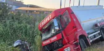 Aydın'da Tanker ile Yolcu Minibüsü Çarpıştı: 3 Yaralı