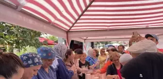 AK Parti Aydın'da Aşure İkramı